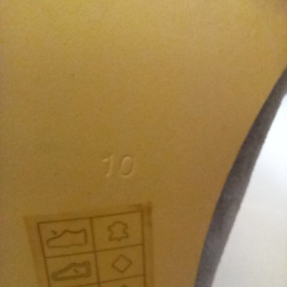 grey suede ankle boot 3.75" heel with zipper, US women's size 9 - Picture 8 of 14